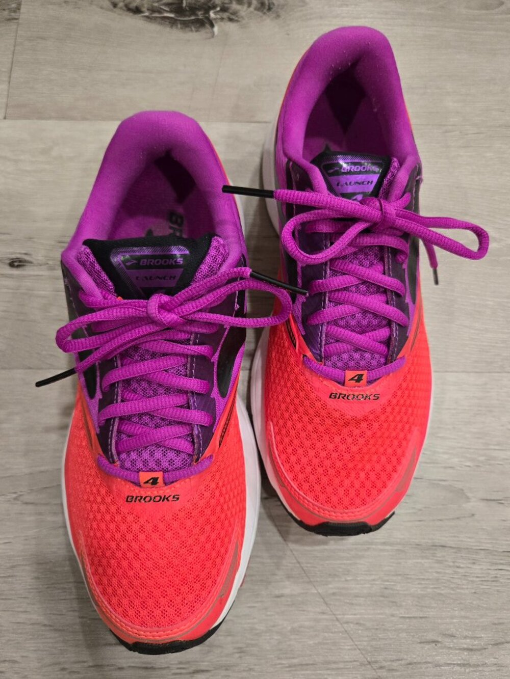 Brooks Launch 4 Womens Running Shoes Size 9 Coral Purple Athletic Sneakers
